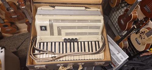 Settimio Soprani accordeon 120 bassen - 4 registers, Muziek en Instrumenten, Accordeons, Toetsaccordeon, 120-bas, Overige merken