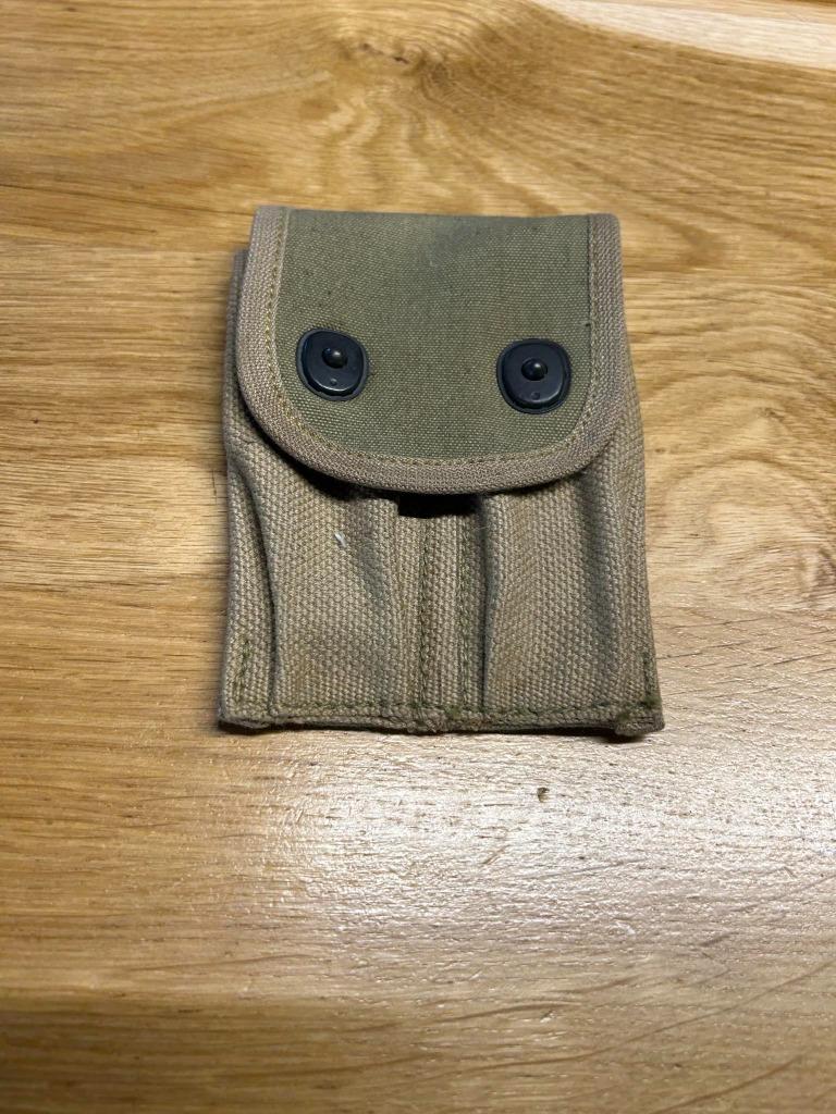 WWII pochette porte chargeur pour colt 45 U.S, Verzamelen, Militaria | Tweede Wereldoorlog, Overige soorten, Overige typen, Ophalen of Verzenden