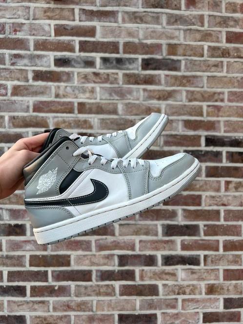 Air Jordan 1 MID “Grey”, Kleding | Heren, Schoenen, Zo goed als nieuw, Sneakers, Overige kleuren, Ophalen of Verzenden