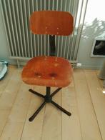 Vintage stoel, Huis en Inrichting, Stoelen, Metaal, Gebruikt, Bruin, Eén