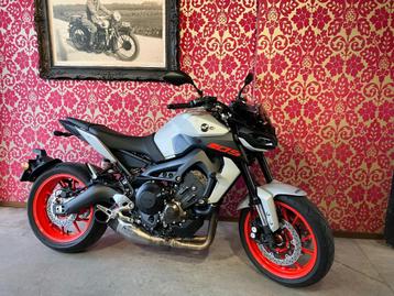 yamaha MT09 2019 5553km + acrapovic  BTW aftrekbaar beschikbaar voor biedingen