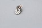 Jolie paire de boucles d'oreilles en argent 925, Bijoux, Sacs & Beauté, Boucles d'oreilles, Enlèvement ou Envoi, Neuf, Argent