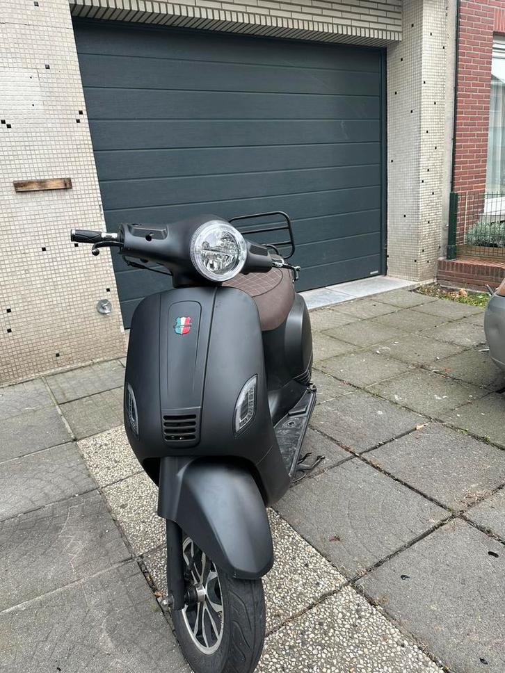 Gts Toscanan A kalsse goede staat, Fietsen en Brommers, Scooters | Vespa, Gebruikt, Overige modellen, Klasse A (25 km/u), Benzine
