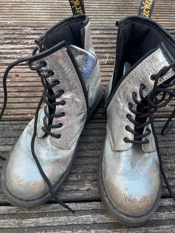 Dr Martens - zilveren - maat 37 eu beschikbaar voor biedingen