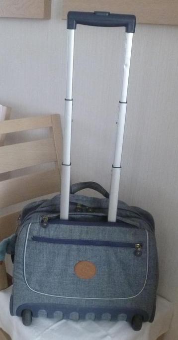 Kipling trolley grijsblauwe gemêleerde karamel badge + aap beschikbaar voor biedingen