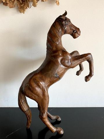vintage paard van leer, lederen paard jaren 70 beschikbaar voor biedingen