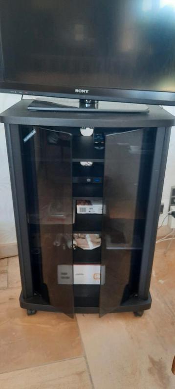 Te koop tv kast -meubel beschikbaar voor biedingen