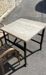 Table « vintage » bois et pied fer forgé, Antiquités & Art, Enlèvement