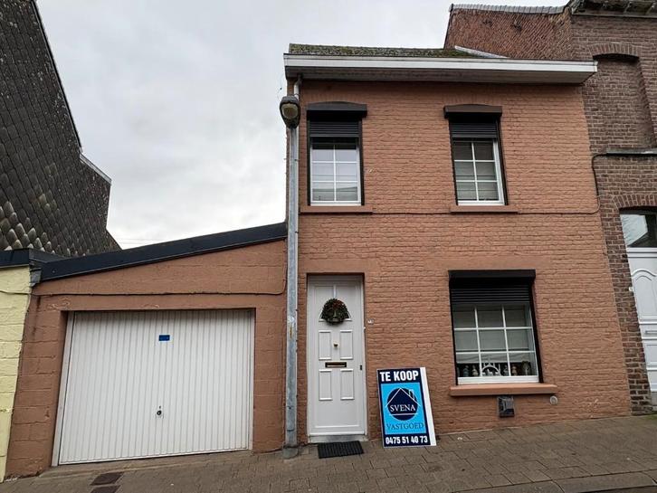 LEUKE GOED GELEGEN WONING NABIJ CENTRUM, Immo, Huizen en Appartementen te koop, Provincie Oost-Vlaanderen, tot 200 m², Tussenwoning