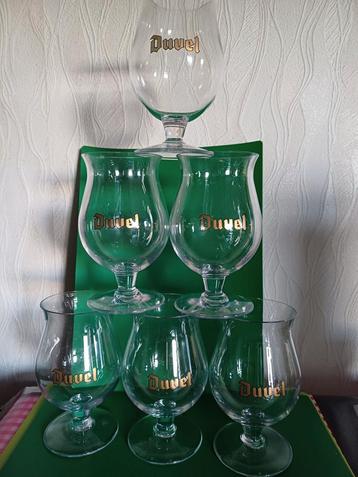 6 tritan duvelglazen met gouden letters  beschikbaar voor biedingen