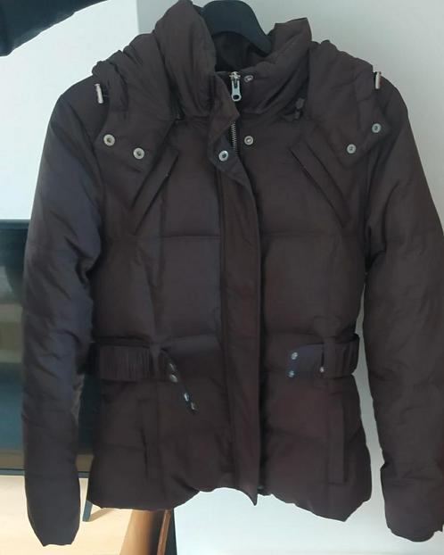 Nieuwe bruine jas Vila met 50 % dons vulling large /medium, Kleding | Dames, Jassen | Winter, Nieuw, Maat 38/40 (M), Bruin, Ophalen
