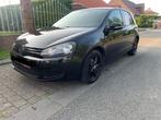 Golf 6 année 2010 euro5 1,6 tdi 180,000km  Très bonne état a, Autos, Volkswagen, Carnet d'entretien, Berline, 4 portes, Noir