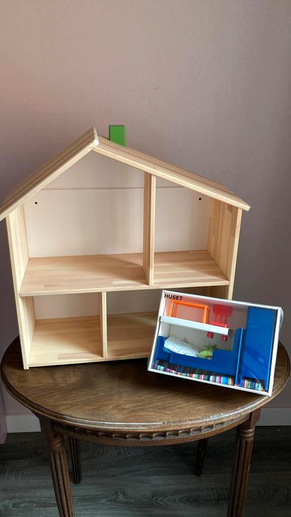 Houten huisje met meubeltjes. Ikea, Kinderen en Baby's, Speelgoed | Poppenhuizen, Nieuw, Poppenhuis, Ophalen