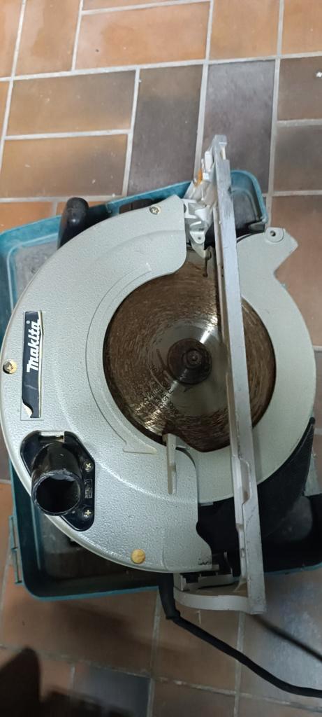 Makita circelzaag 5903R met koffer, Doe-het-zelf en Bouw, Gereedschap | Zaagmachines, Cirkelzaag, Ophalen