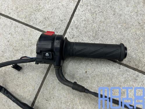 Gashendel voor de Suzuki GSR 600 2006 - 2010 GSR600 stuursch, Motoren, Onderdelen | Suzuki, Gebruikt, Ophalen of Verzenden