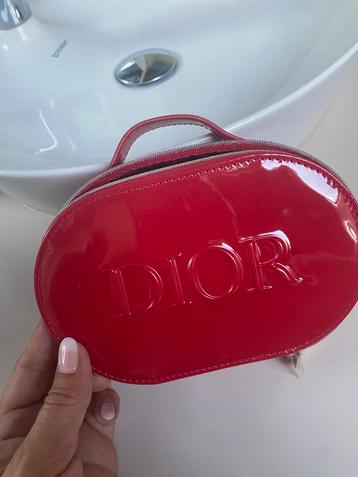 Klein tasje Dior beschikbaar voor biedingen