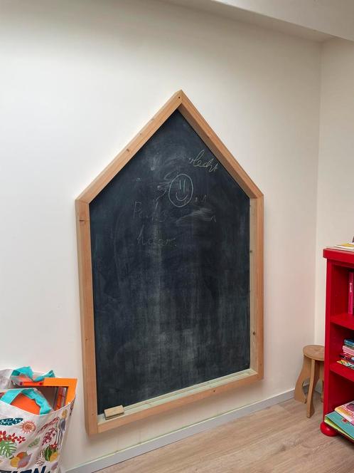 Groot krijtbord huisje, Diversen, Schoolborden, Zo goed als nieuw, Ophalen