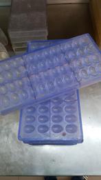 Pralinevorm om eitjes te maken, Ophalen