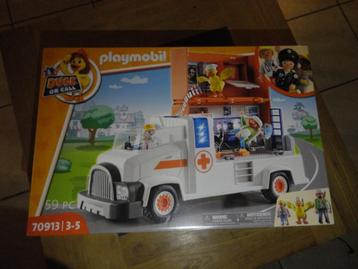 Playmobil ambulance et camion police disponible aux enchères