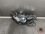 Toyota auris koplamp rechts 90070909, Gebruikt, Toyota