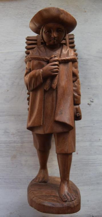 Middeleeuws houten beeldje beschikbaar voor biedingen