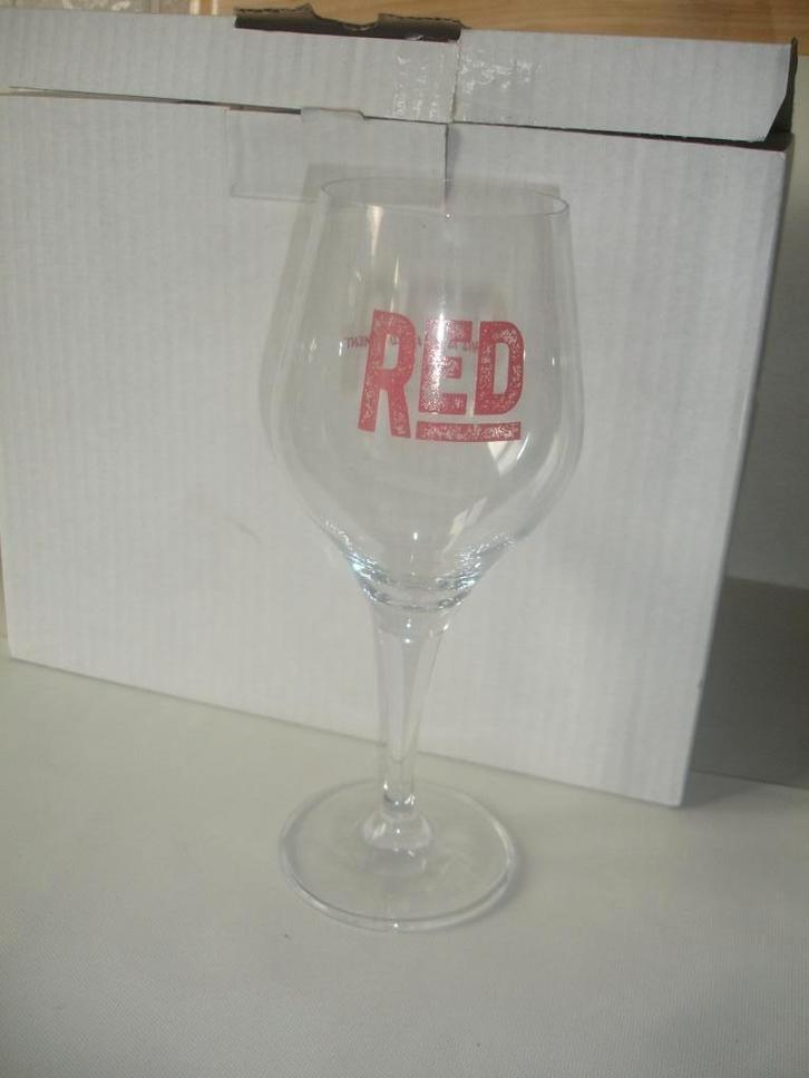 Bierglas Red by Petrus, 33cl, brij. De Brabandere, Collections, Marques de bière, Neuf, Verre ou Verres, Autres marques, Enlèvement ou Envoi