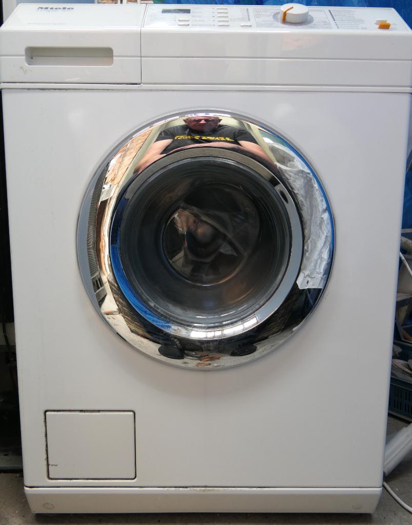 Miele Softtronic W447 wasmachine, Elektronische apparatuur, Wasmachines, Ophalen, Gebruikt, 4 tot 6 kg, Handwasprogramma