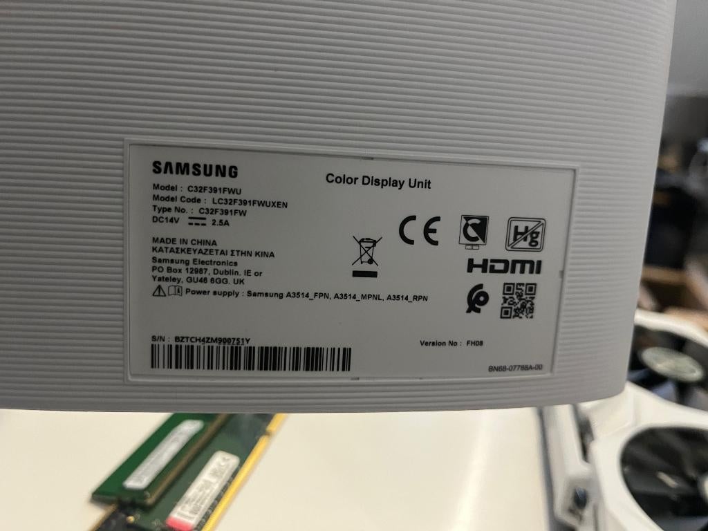 Moniteur Samsung 32 pouces, Computers en Software, Monitoren, Ophalen, Gebruikt, 3 tot 5 ms, VA