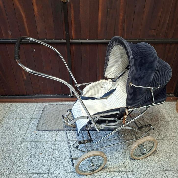 Poussette vintage de la marque Van Sand, Enfants & Bébés, Poussettes & Combinaisons, Poussette, Enlèvement