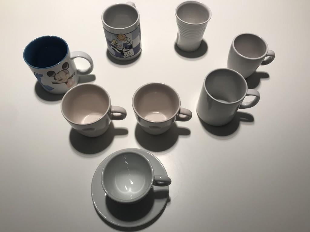 10 sacs différents, parfois 2 identiques, Maison & Meubles, Cuisine | Vaisselle, Enlèvement ou Envoi, Utilisé, Uni, Tasse(s) et/ou soucoupe(s)