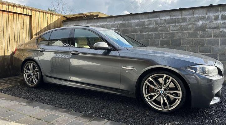 BMW 550 M dXAS Open dak Keyless Led Navi ACC Full Option, Auto's, BMW, Bedrijf, Te koop, 5 Reeks, 360° camera, 4x4, ABS, Adaptive Cruise Control