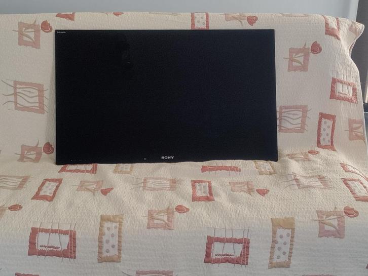 TV Sony 40" Monolithic avec socle Barre de son KDL-40NX720, TV, Hi-fi & Vidéo, Télévisions, Comme neuf, LED, 100 cm ou plus, Full HD (1080p)