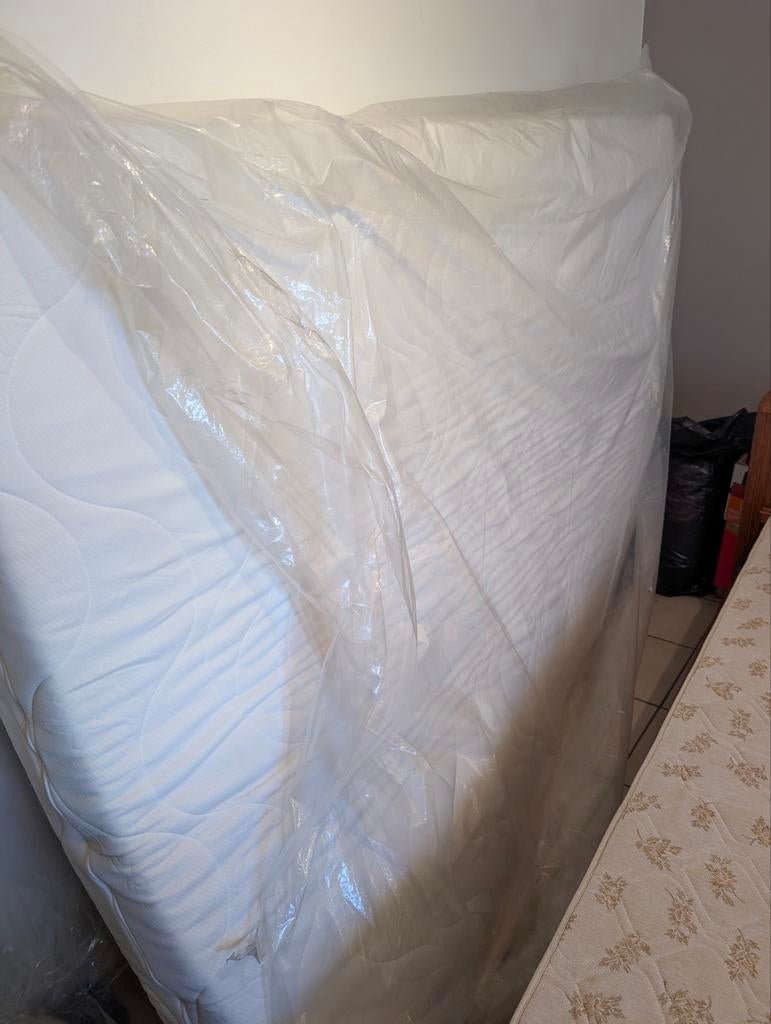 Matelas 1,6x2 m, Maison & Meubles, Chambre à coucher | Matelas & Sommiers, Matelas, Enlèvement