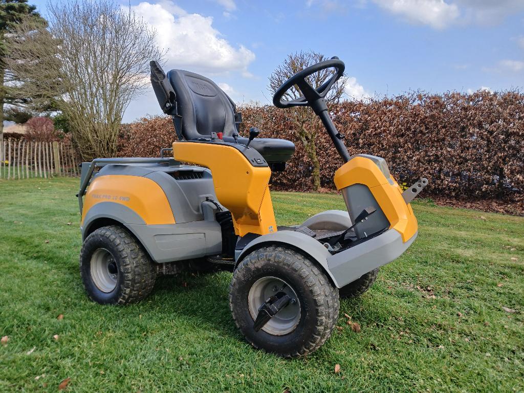Stiga Park Pro 20 vierwielaandrijving, Zakelijke goederen, Machines en Bouw | Tuin, Park en Bosbouw, Ophalen