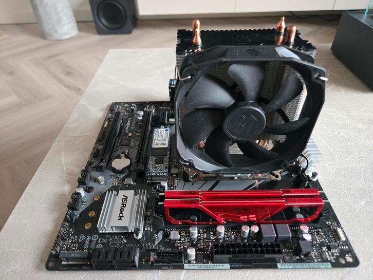 Basis voor game pc - Moederbord + CPU + RAM + SSD, Computers en Software, Desktop Pc's, Zo goed als nieuw, 3 tot 4 Ghz, SSD, 16 GB