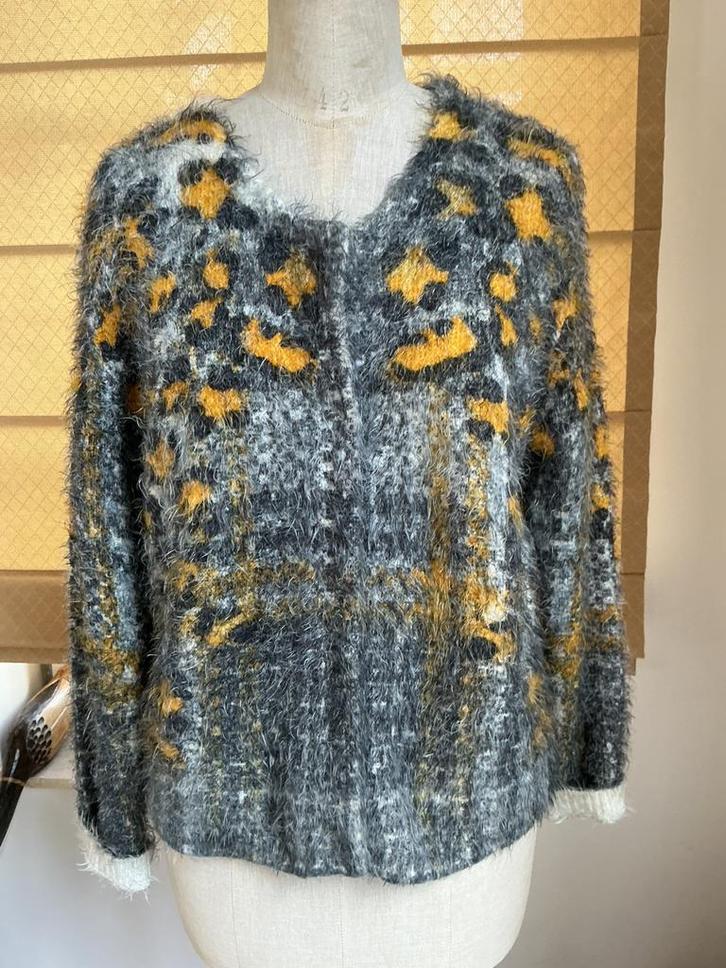 Langharige gilet,merk Oui, maat 42, Kleding | Dames, Truien en Vesten, Zo goed als nieuw, Maat 42/44 (L), Wit, Ophalen of Verzenden