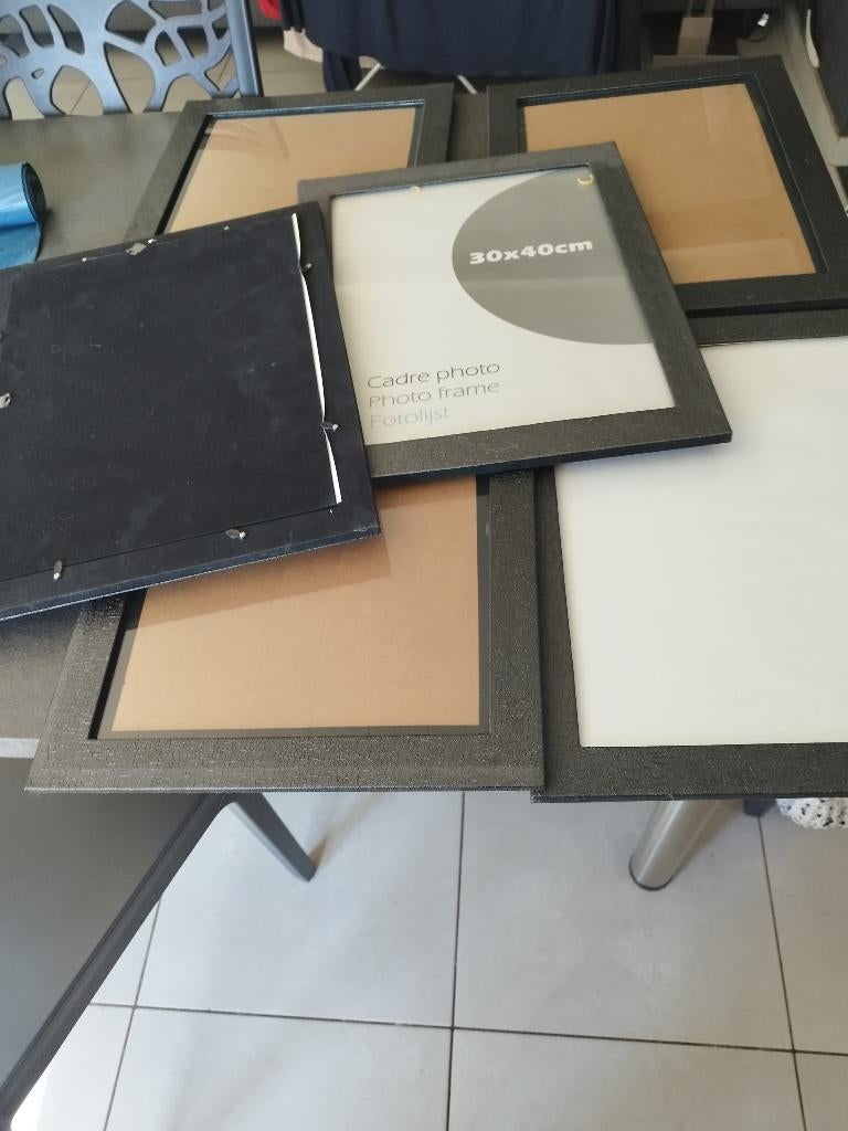 24 Encadrements avec verre, Maison & Meubles, Enlèvement, Utilisé