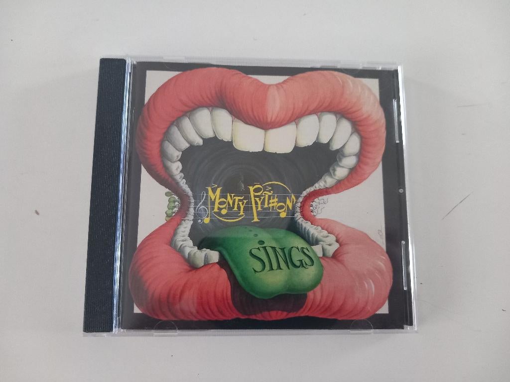 CD Monty Python sings Komedie British Comedy, Ophalen of Verzenden