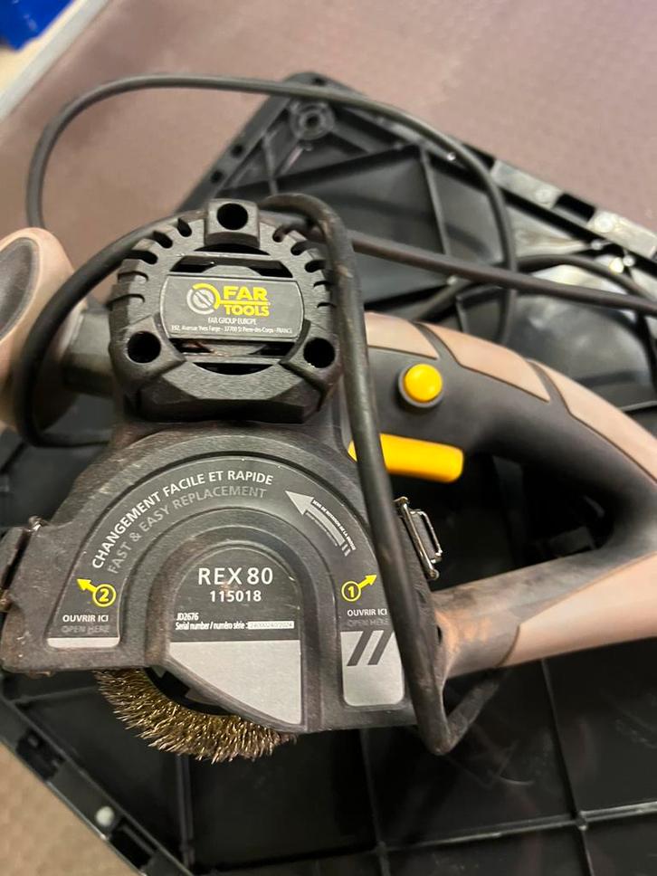 Brosse rénovateur électrique, Bricolage & Construction, Outillage | Autres Machines, Enlèvement