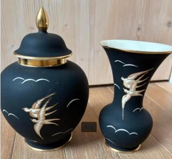 Vintage mat zwarte pot en vaas met zwaluwen van Bavaria, Antiek en Kunst, Antiek | Vazen, Ophalen of Verzenden
