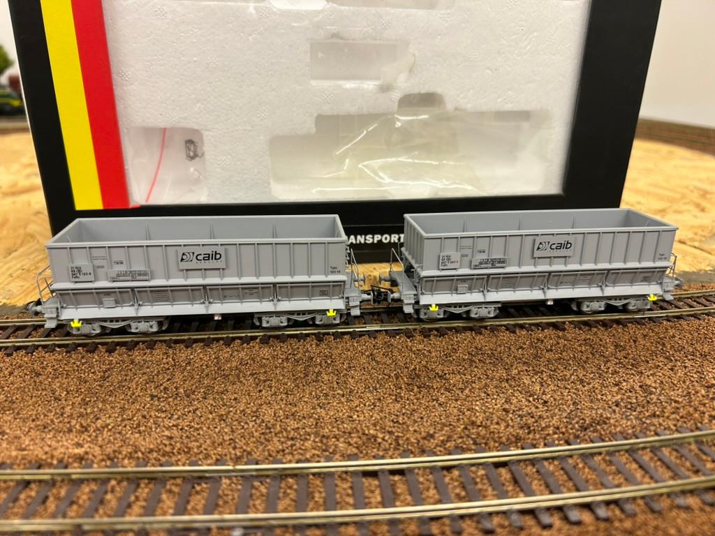 Een set van 2 Falls auto's van B-Models., Hobby en Vrije tijd, Modeltreinen | H0, Overige merken, Gelijkstroom, Ophalen of Verzenden