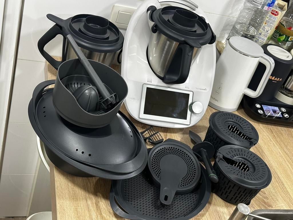 Thermomix TM6 + accessoires, Electroménager, Électroménager & Équipement Autre, Comme neuf, Enlèvement