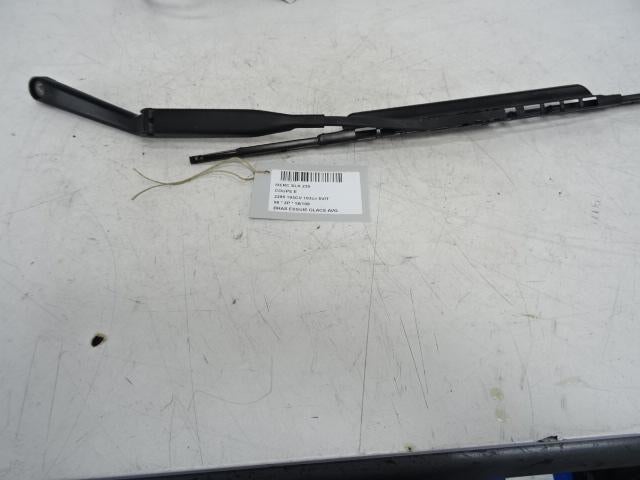 RUITENWISSERARM RECHTS VOOR Mercedes-Benz SLK (R170), Gebruikt, Mercedes-Benz, Mevr. I. Hauben, Rue de l'Espoir 34 34
4030  GRIVEGNÉE, BE