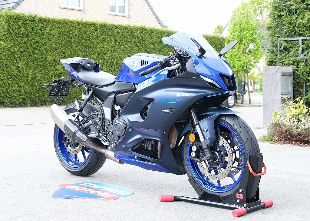 Yamaha R7 Icon Blue 35kw Akrapovic, Motoren, Motoren | Yamaha, Bedrijf, Super Sport, 12 t/m 35 kW, 2 cilinders, Minimaal motorrijbewijs A2