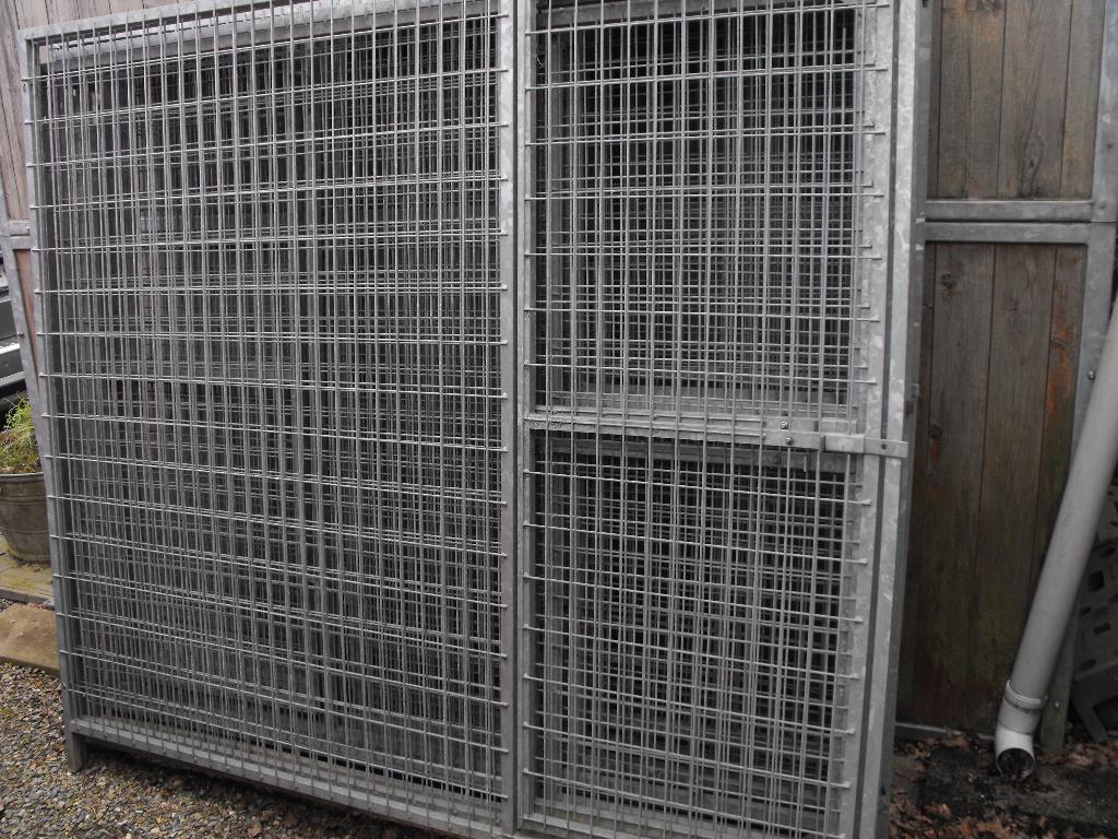 voliere panelen  voor  kippen  ara's  enz, Ophalen, Gebruikt, Metaal