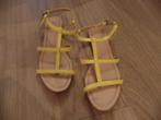 Gele sandalen, Geel, Zo goed als nieuw, Sandalen of Muiltjes, Ophalen of Verzenden