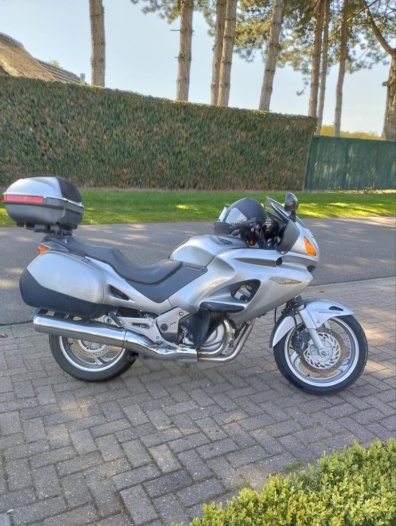 Honda Deauville 650 NT, Motos, Motos | Honda, Particulier