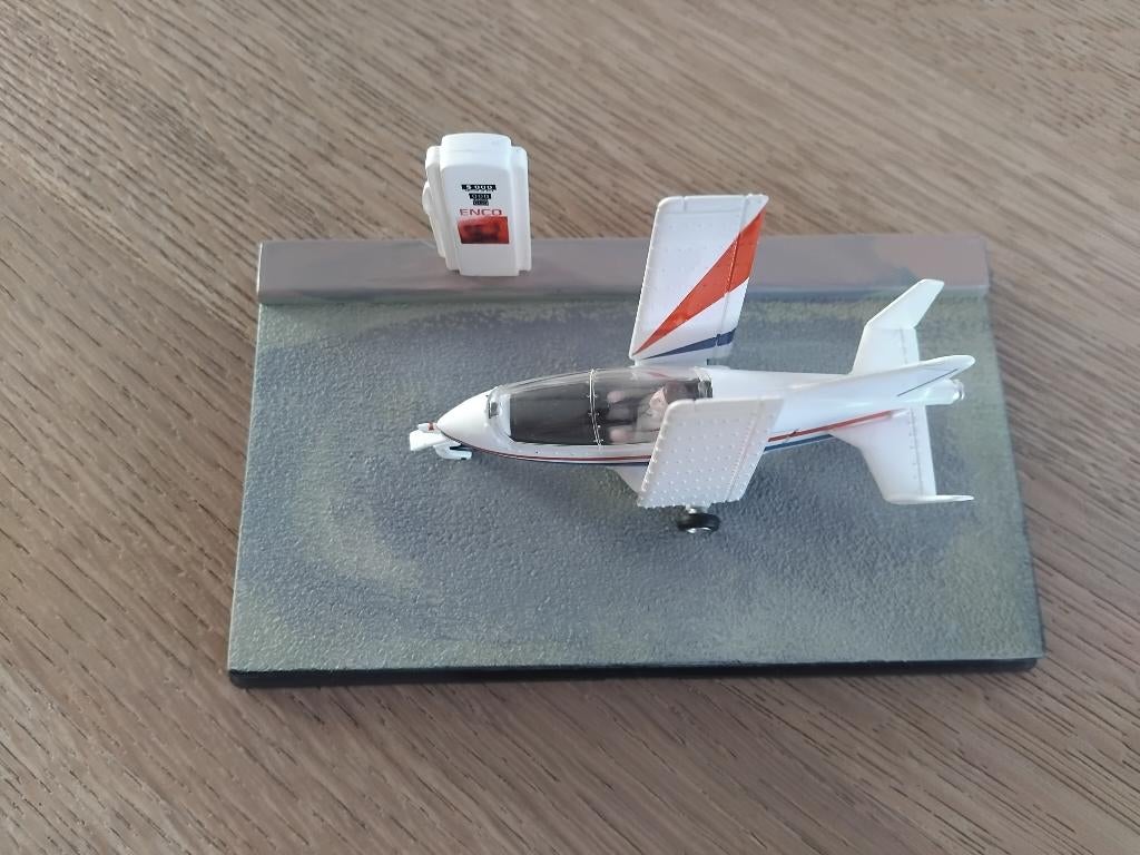 James Bond 007 - Acrostar Mini Jet - Schaal 1/43 (Eaglemoss), Hobby en Vrije tijd, Modelauto's | 1:43, Ophalen, Gebruikt, Overige typen