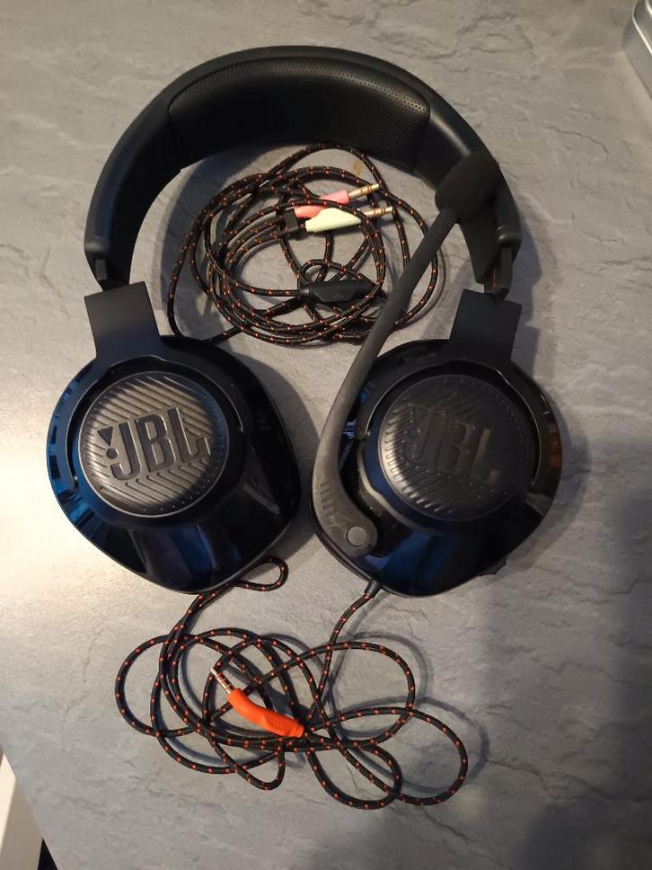 Casque Gaming JBL Quantum 200, Informatique & Logiciels, Casques micro, Enlèvement
