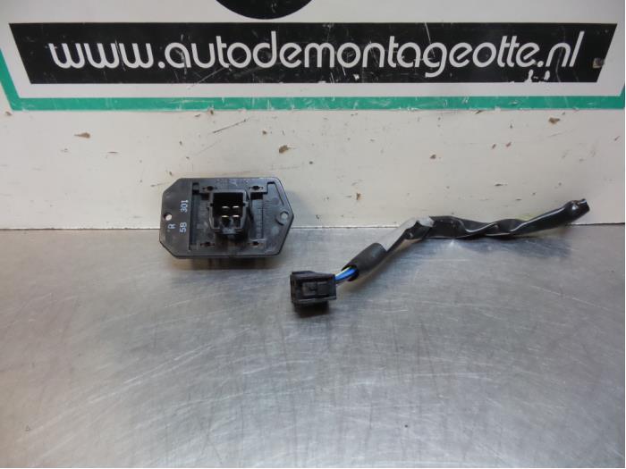 Résistance chauffage d'un Toyota Yaris (Yaris 1 00-), Autos : Pièces & Accessoires, Climatisation & Chauffage, Toyota, Utilisé